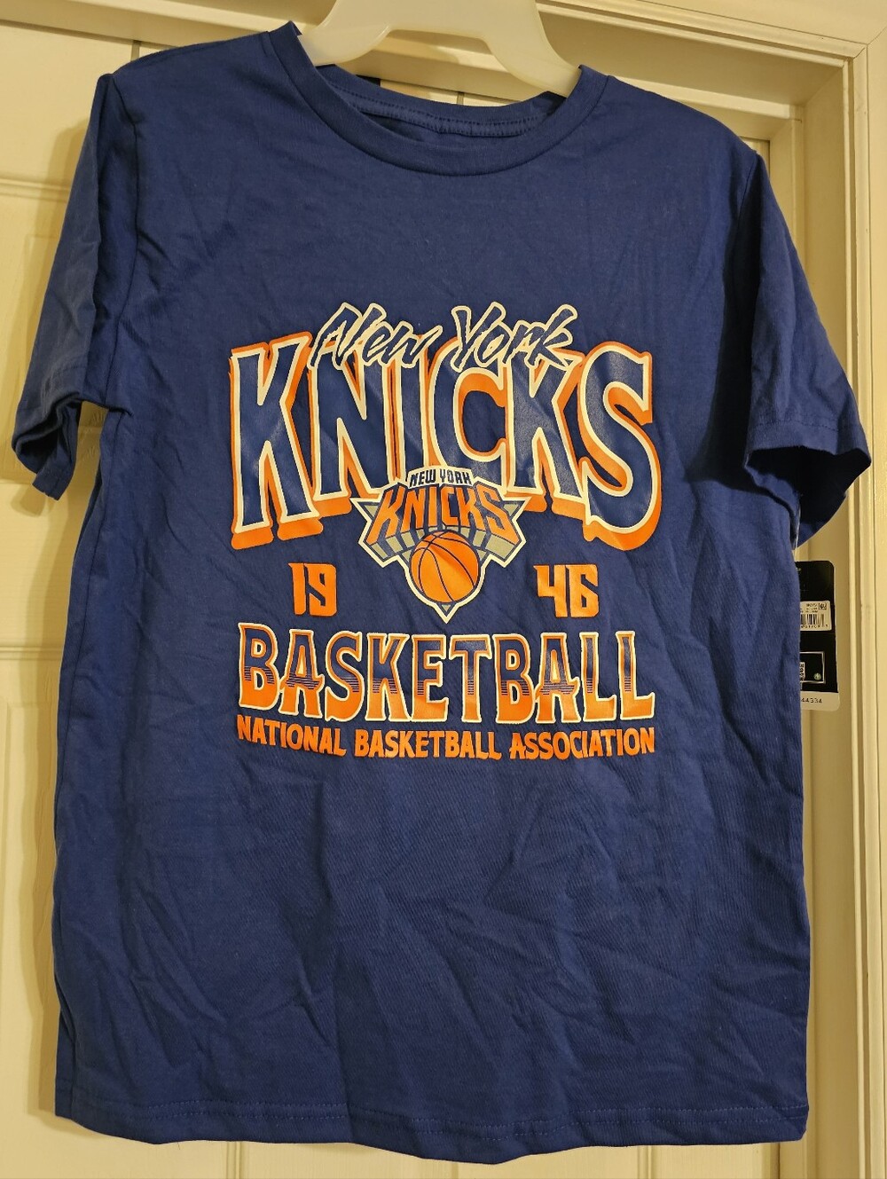 NWT New York Knicks T-shirt. Size:XL 16/18.
